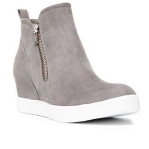 Ann Klein wedge sneakers